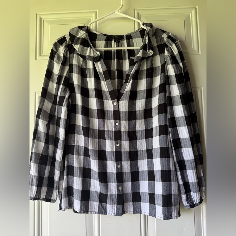 🔥🔥5/$25! JCrew Black and White Plaid Ruffle Detail V Neck Button Down Shirt
